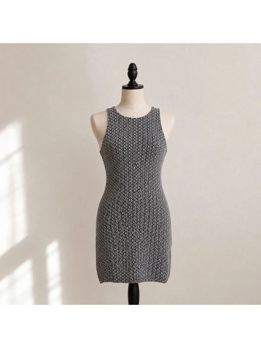 Mango Black White Textured Bodycon Dress Size L Sleeveless Knit Mini